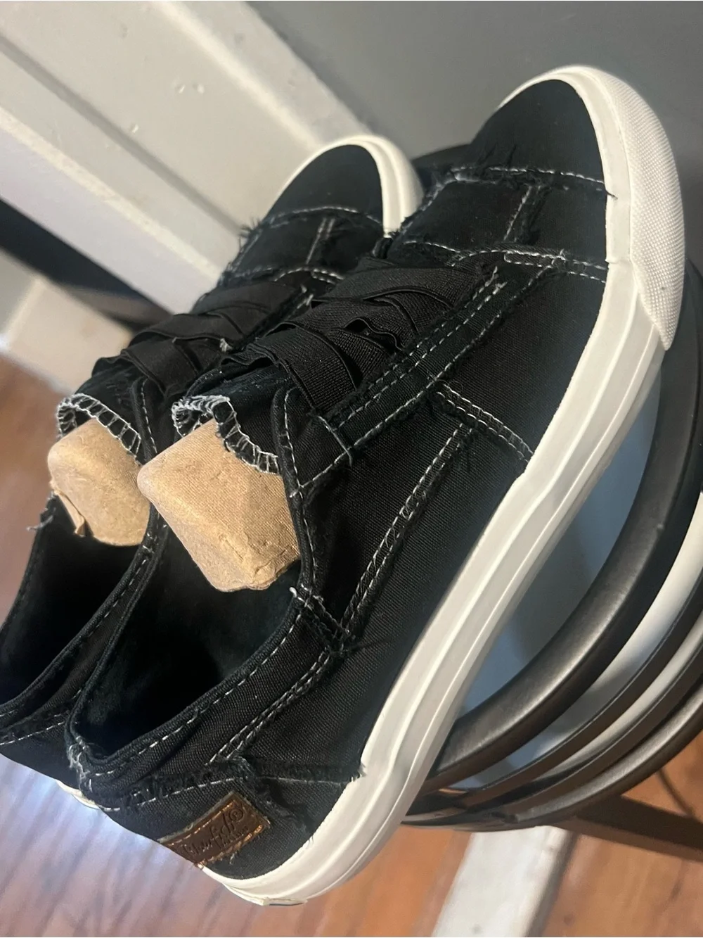 Blowfish Malibu Black Canvas Slip-On Sneakers with White Sole size 8